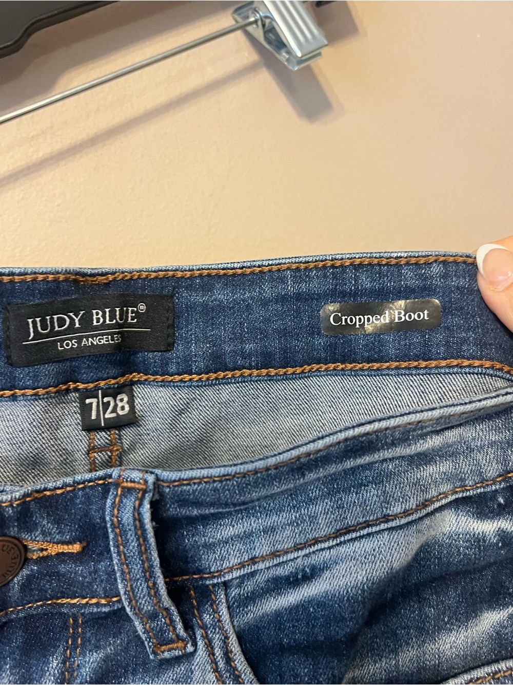 Judy Blue Medium Wash Cropped Wide-Leg Jeans - Picture 4 of 7